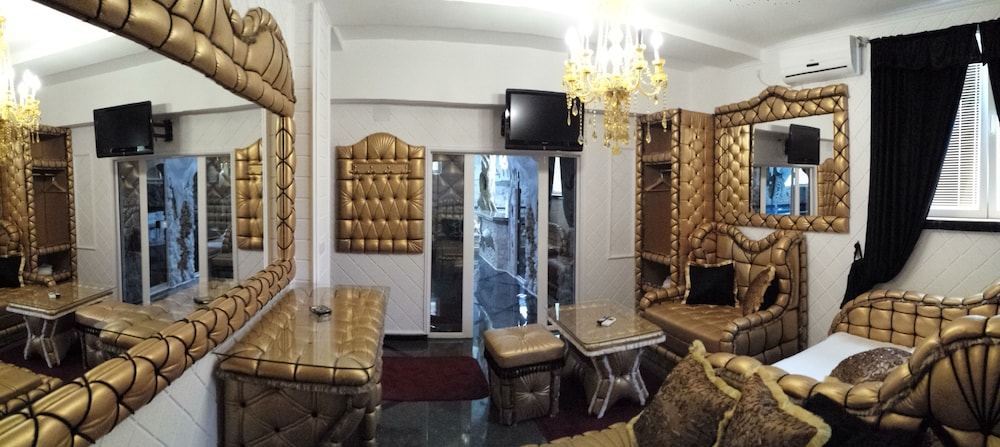 Executive King Suite (Private Pool, Sauna, Jetted Tub) photo 1