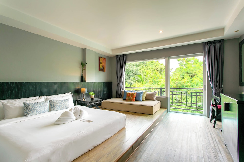 City Room - Photo 1