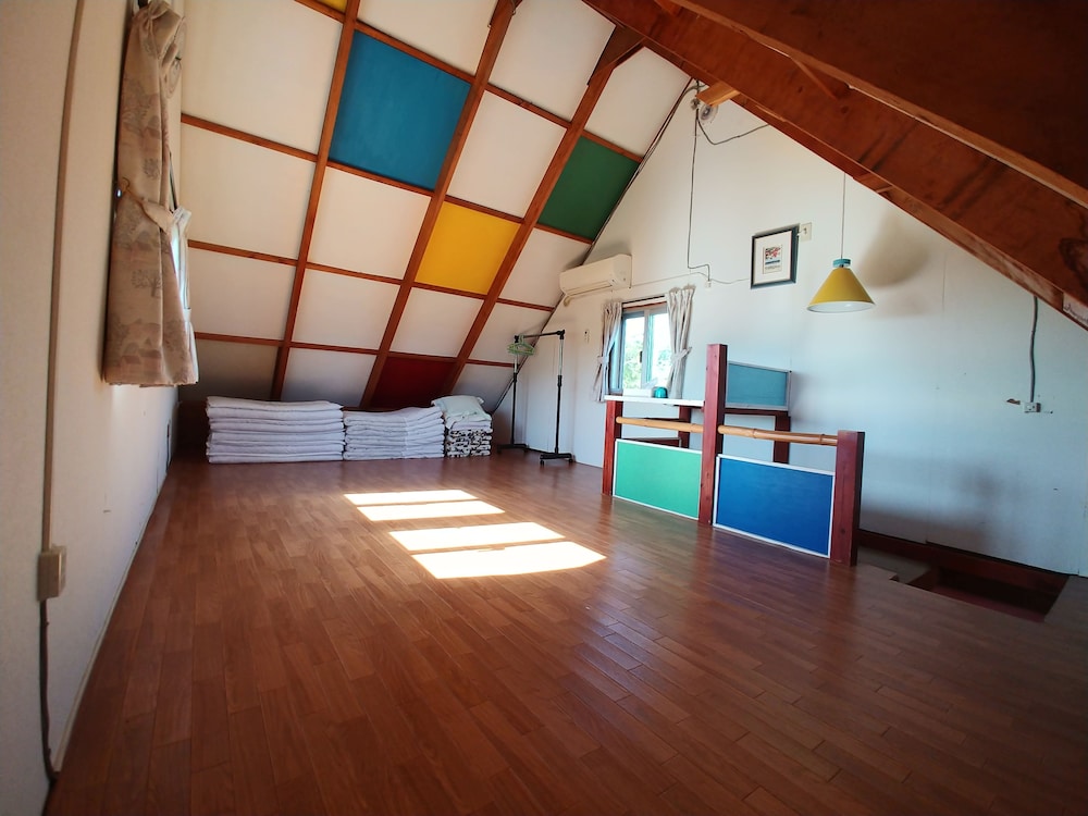 Standard House (A) photo 3