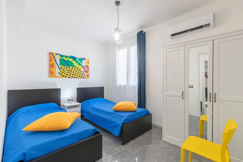 Luxury Villa, 2 Bedrooms, Kitchen, Garden Area photo 3