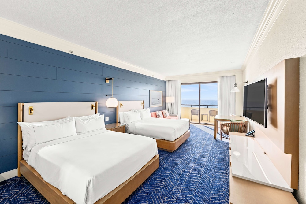Deluxe Suite, 2 Queen Beds, Non Smoking, Beachfront