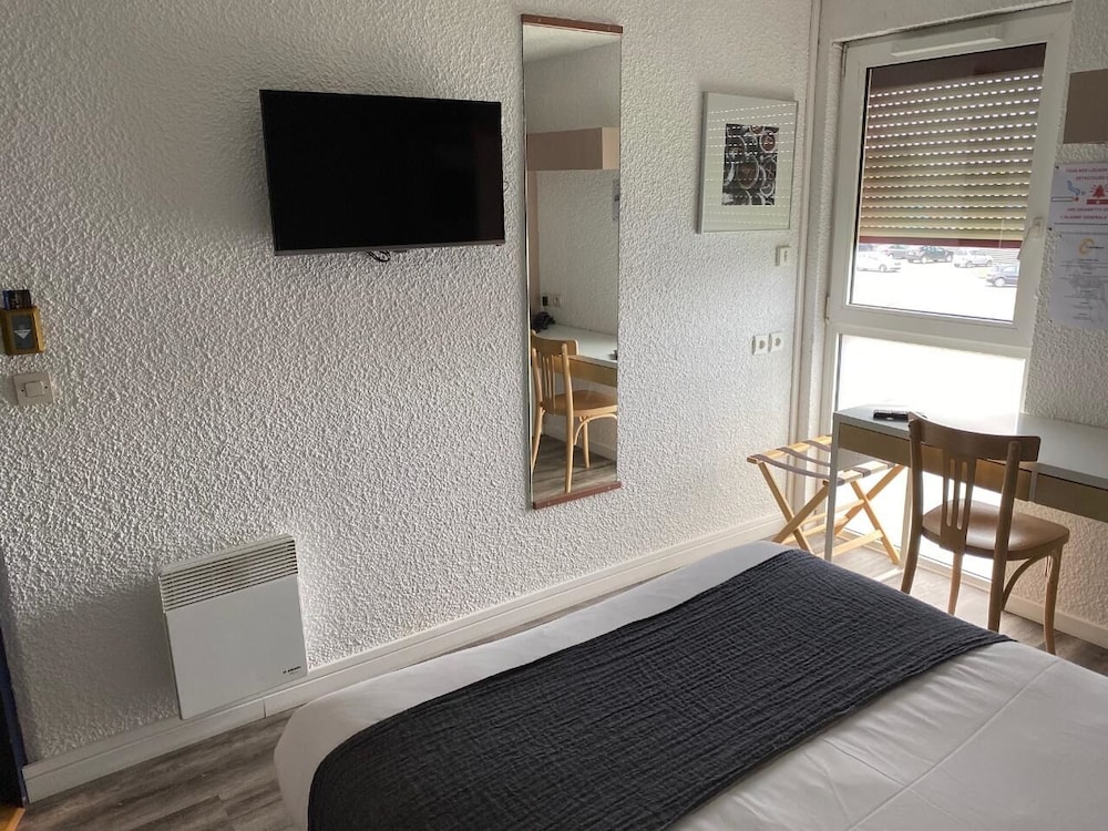 Standard Double Room - Photo 3