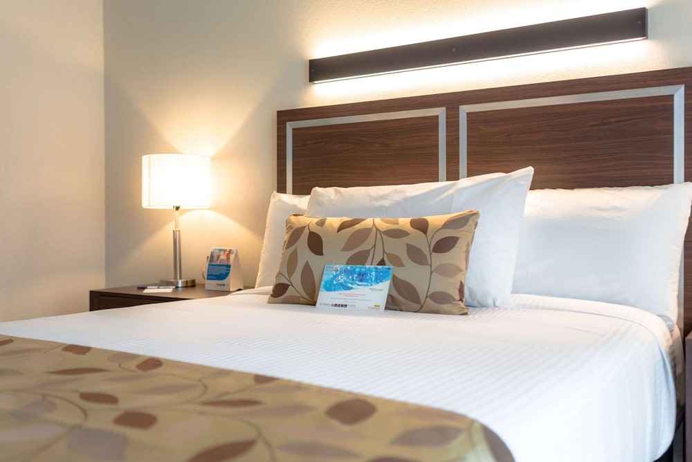 Standard Room, 1 Double Bed, Non Smoking - Photo 9