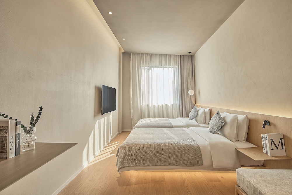 Classic Twin Room