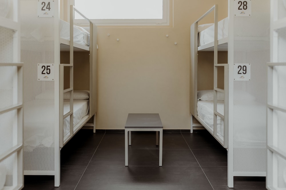 Shared Dormitory, Men only photo 1