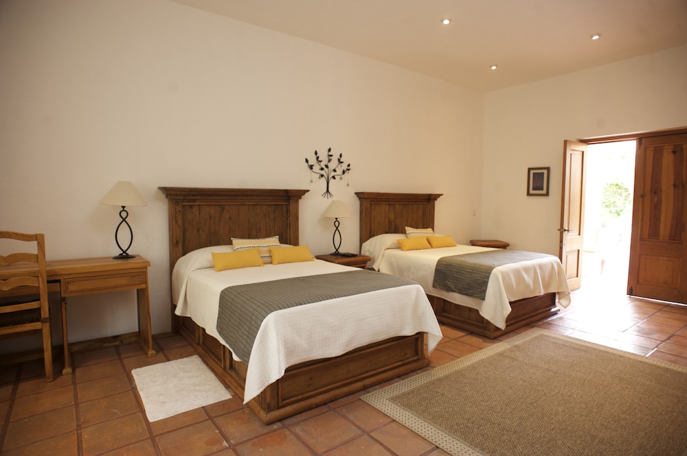 Standard Double Room, 2 Double Beds photo 1