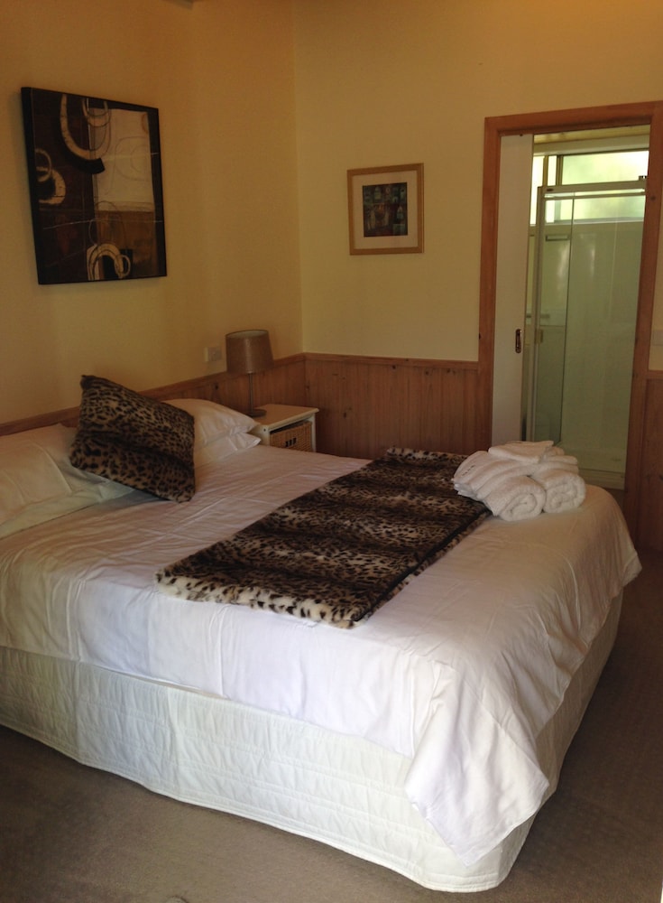 Standard Room, Non Smoking, Balcony, Weekday Special Sun-Thur (Room Only) photo 2