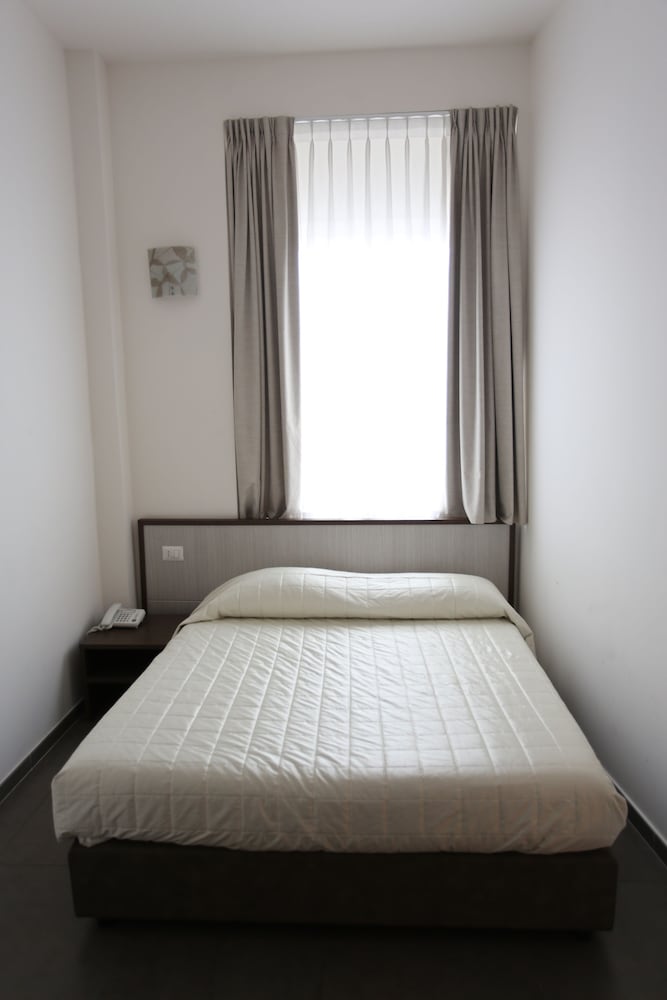 Double or Twin Room photo 1