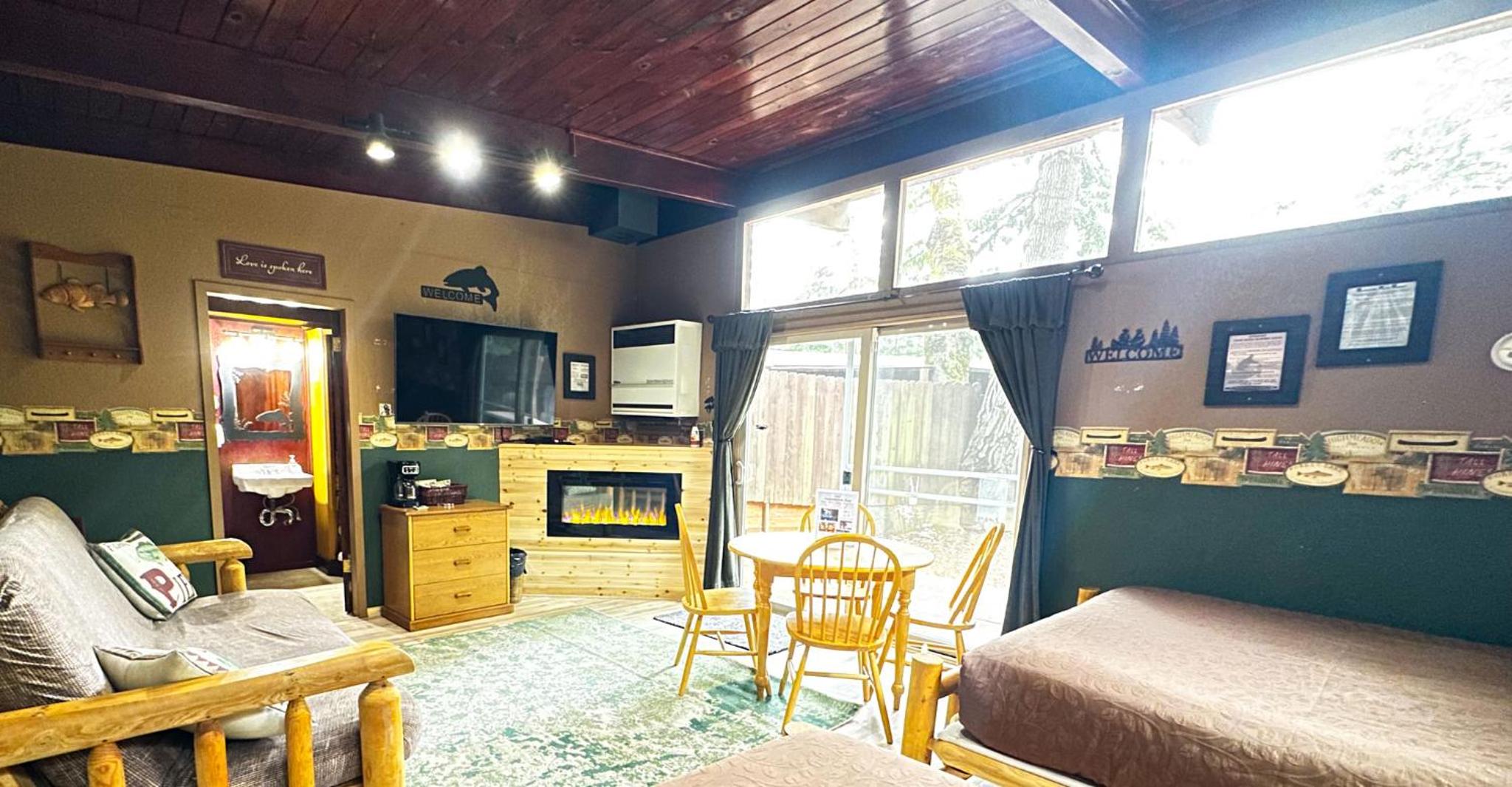 Bungalow with Patio