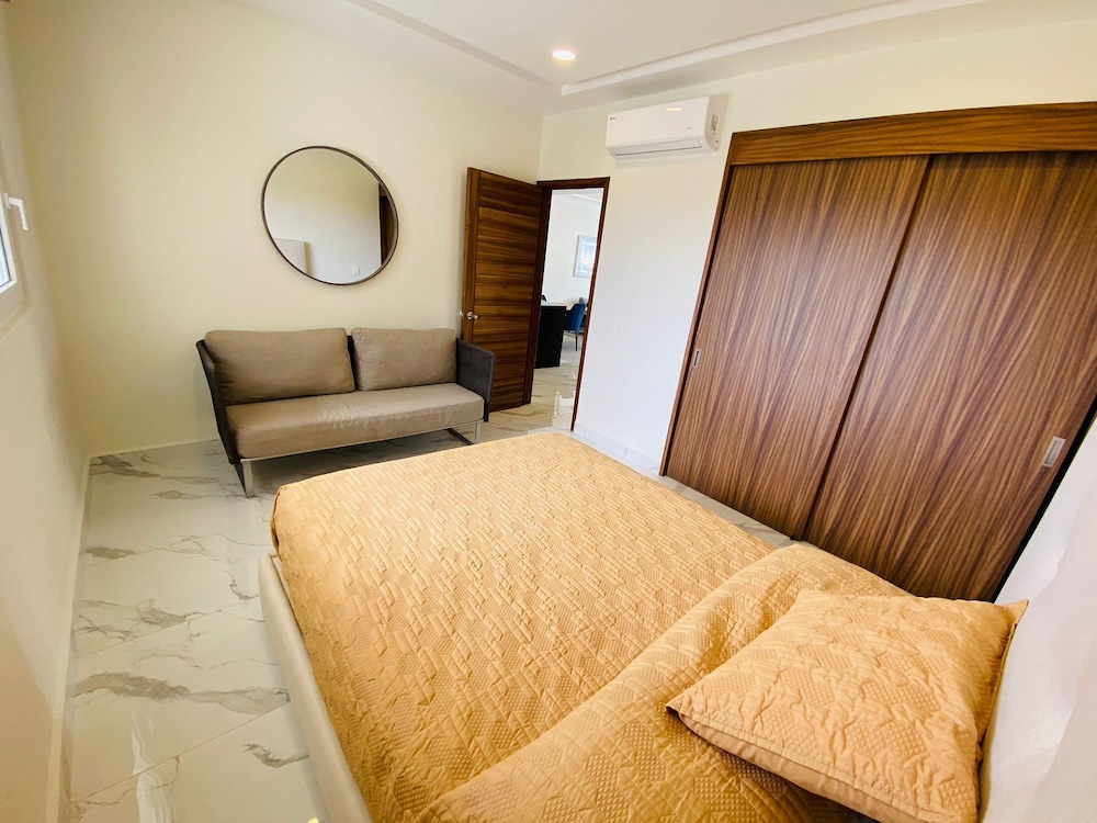 Deluxe Apartment, Balcony, Pool View photo 3