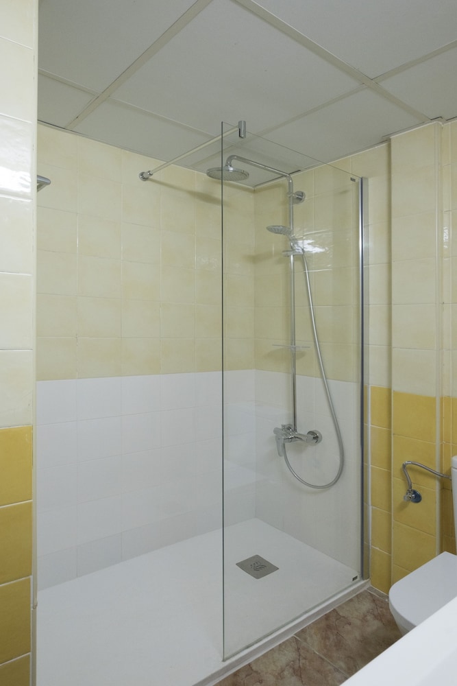 Double room sea view with living room and terrace (2 adults + 1 child) - Photo 7