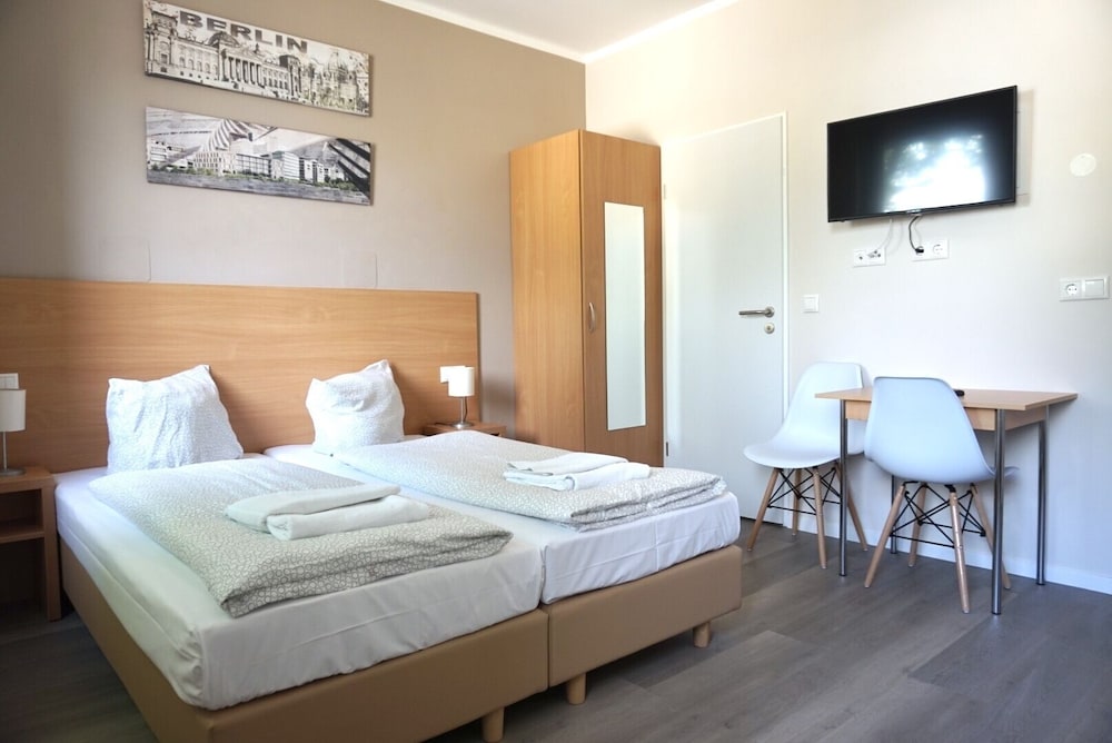 Traditional Apartment, 3 Twin Beds