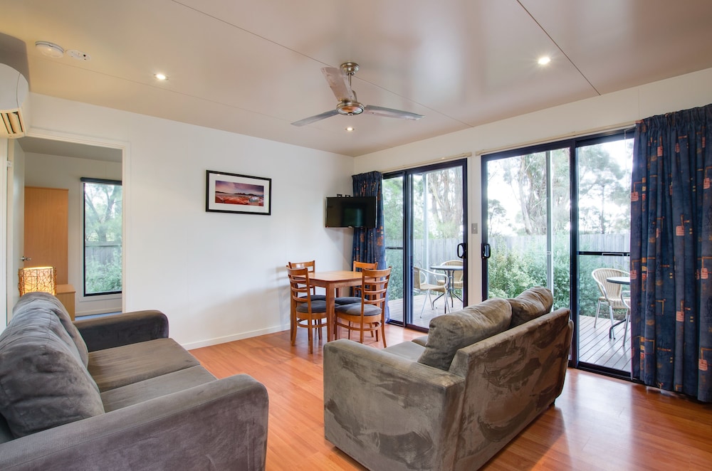 Two Bedroom Chalet - Photo 9