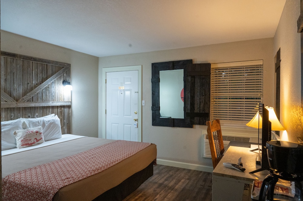 Room, 1 King Bed, Accessible, Non Smoking photo 1