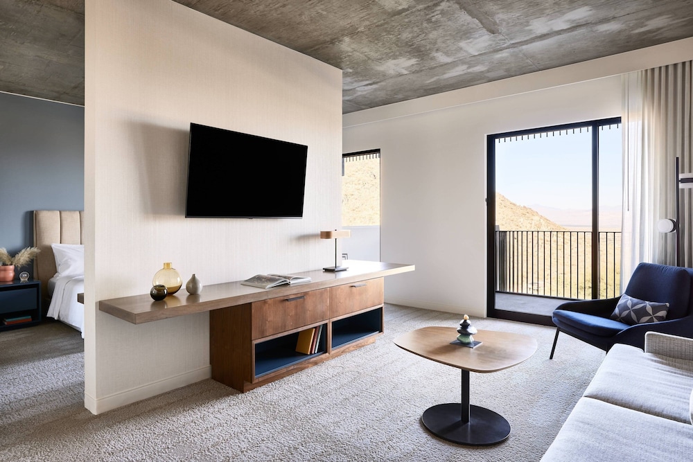 Junior Suite, 1 Bedroom - Photo 1