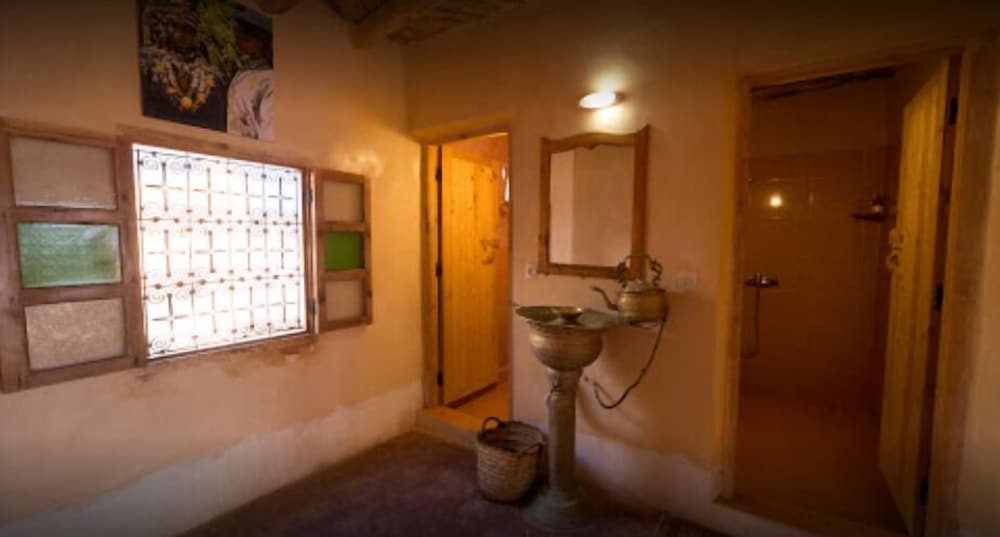 Double Room, Shared Bathroom photo 1