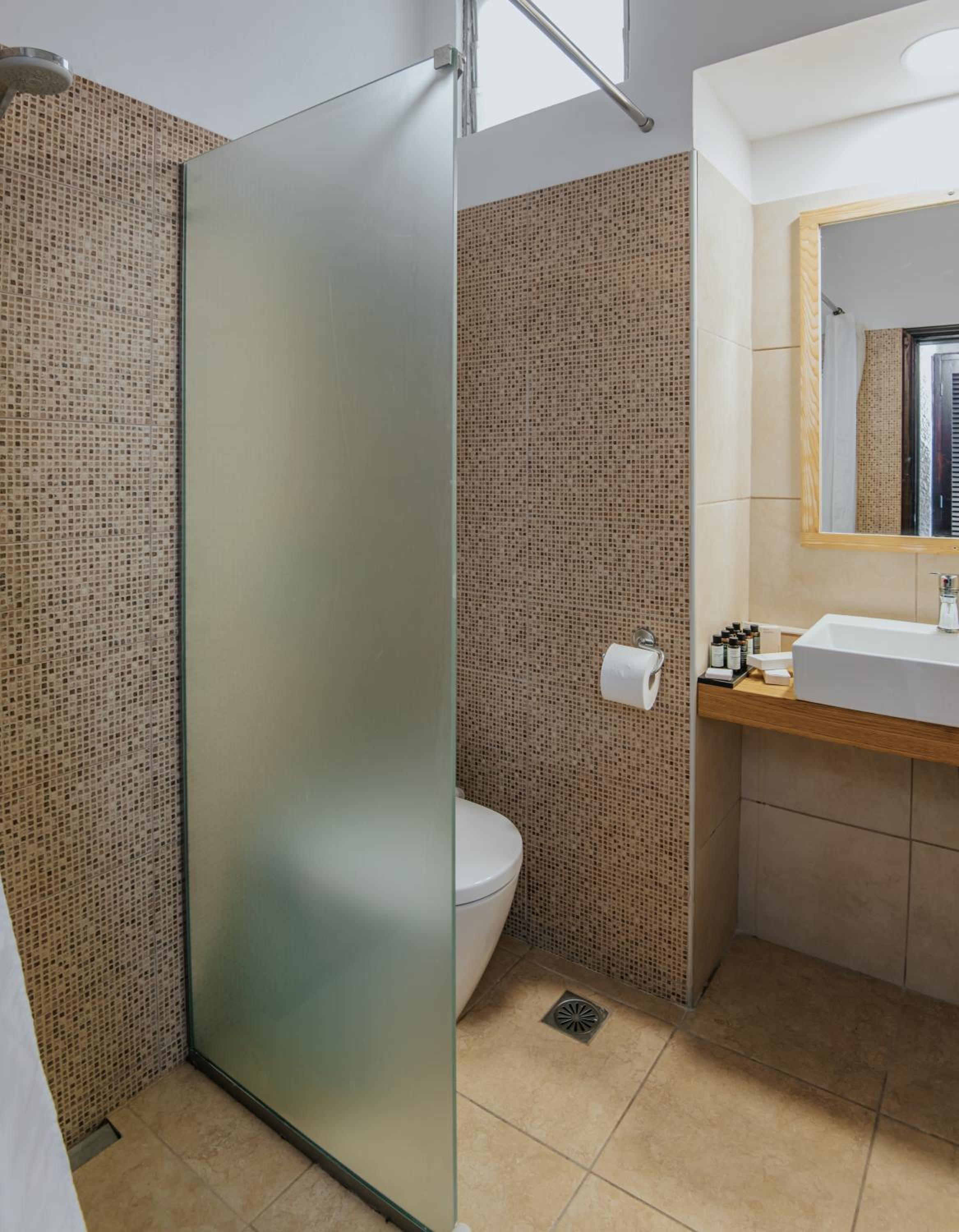 Double or Twin Room with Garden View - Photo 3