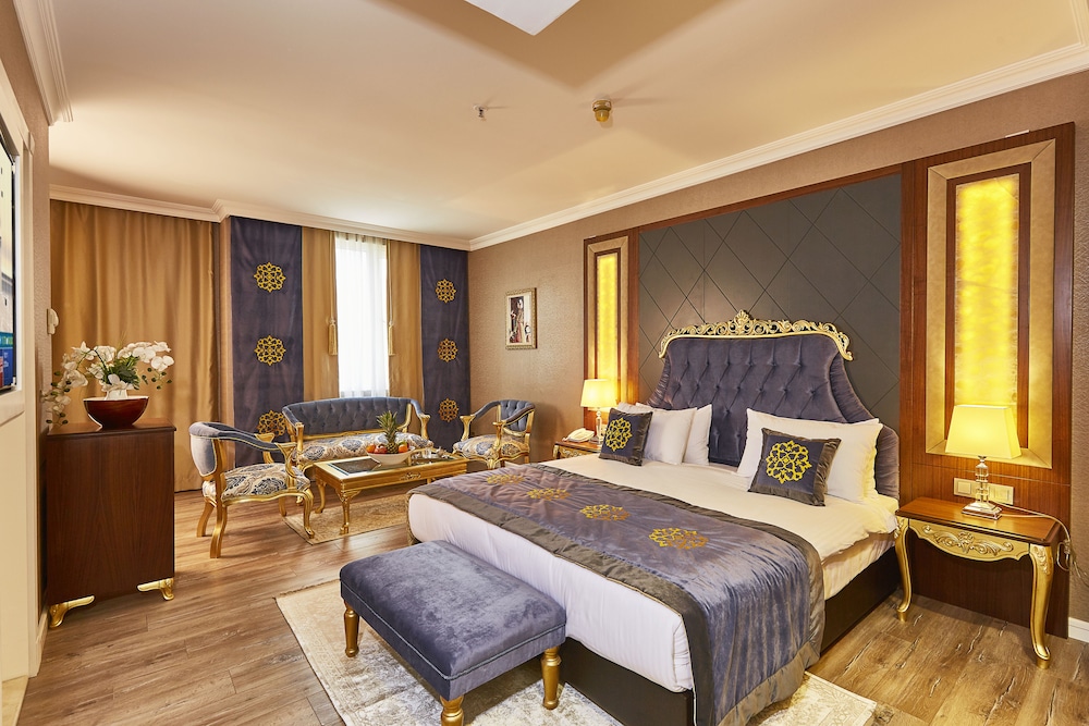 Luxury Suite photo 1