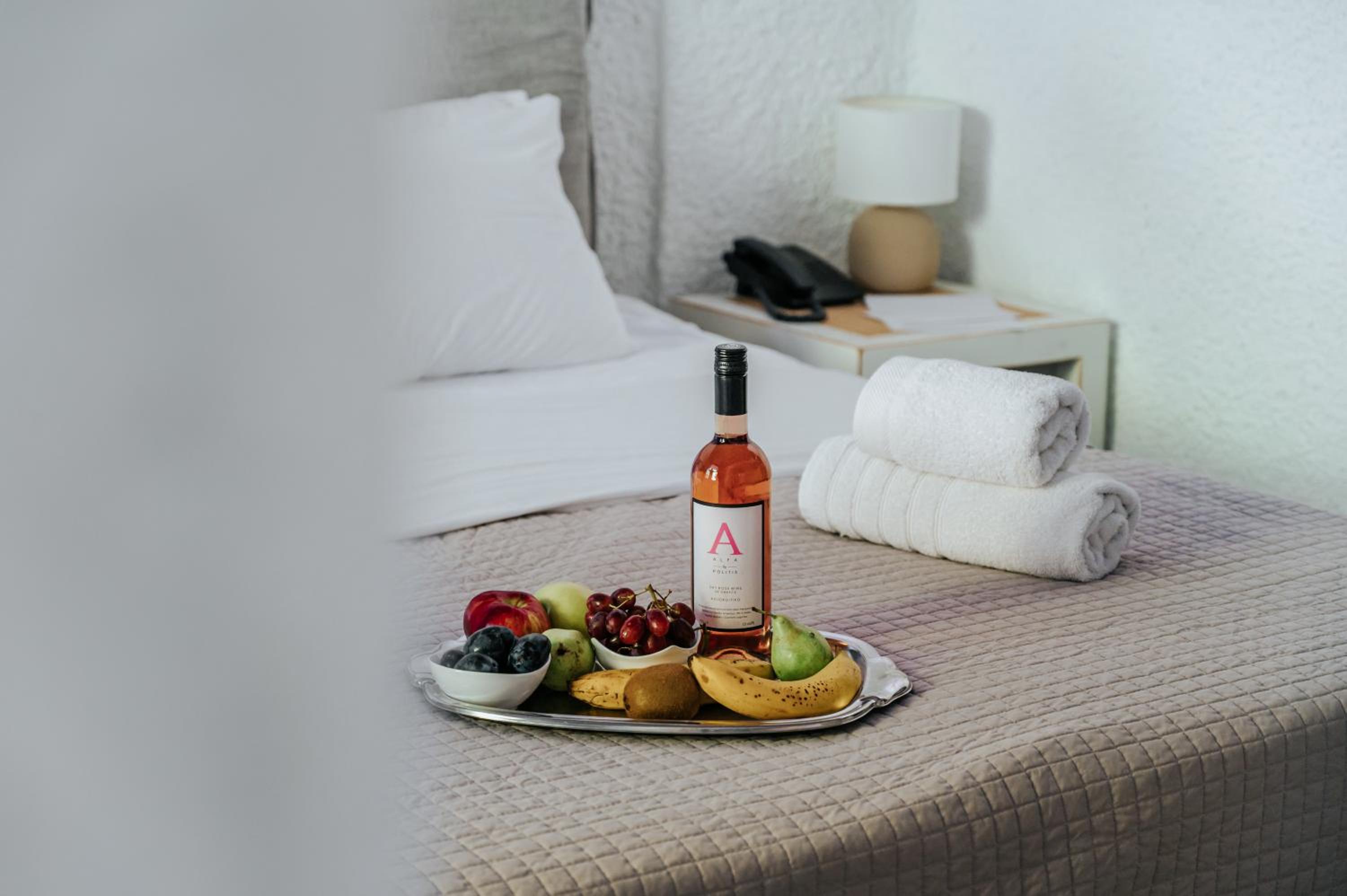 Deluxe Double or Twin Room with Sea View - Photo 6