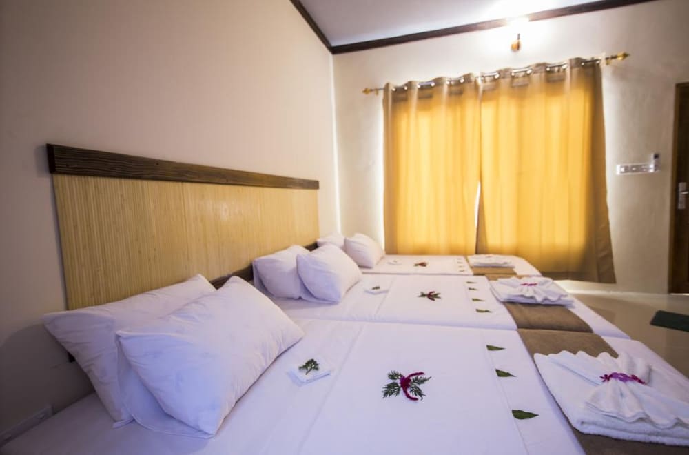 Family Triple Room photo 2