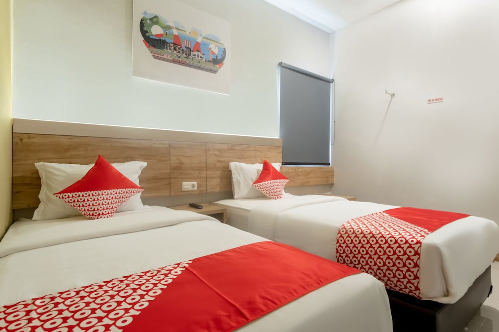 Standard Twin Room - Photo 4