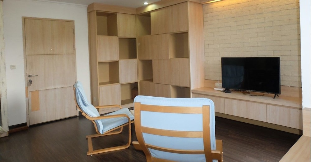 Room - Photo 14