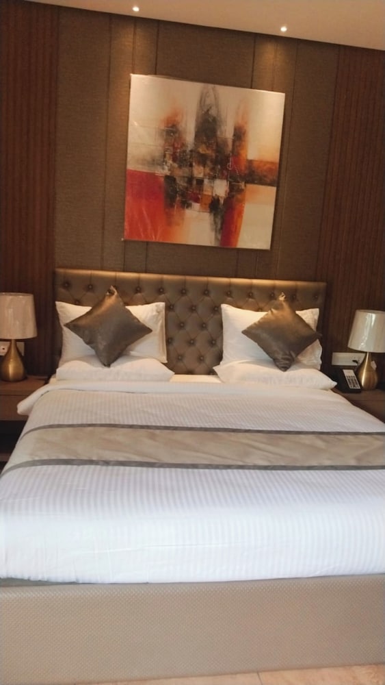 Executive Room photo 2