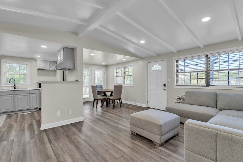 House, 4 Bedrooms