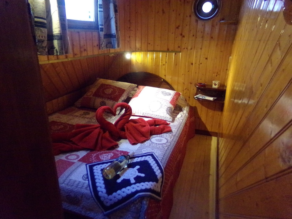 Basic Double Room, Non Smoking photo 1