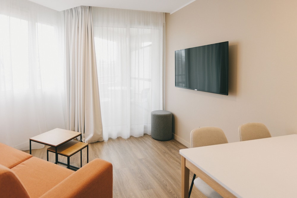 Suite - Photo 4