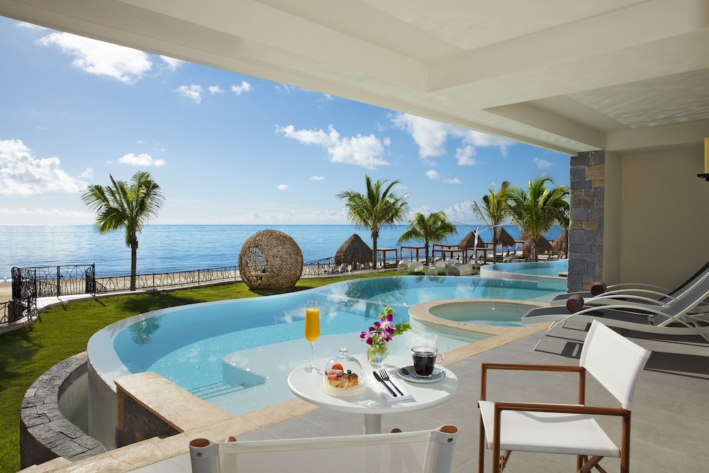 Junior Suite Swim-Out King thumbnail 5