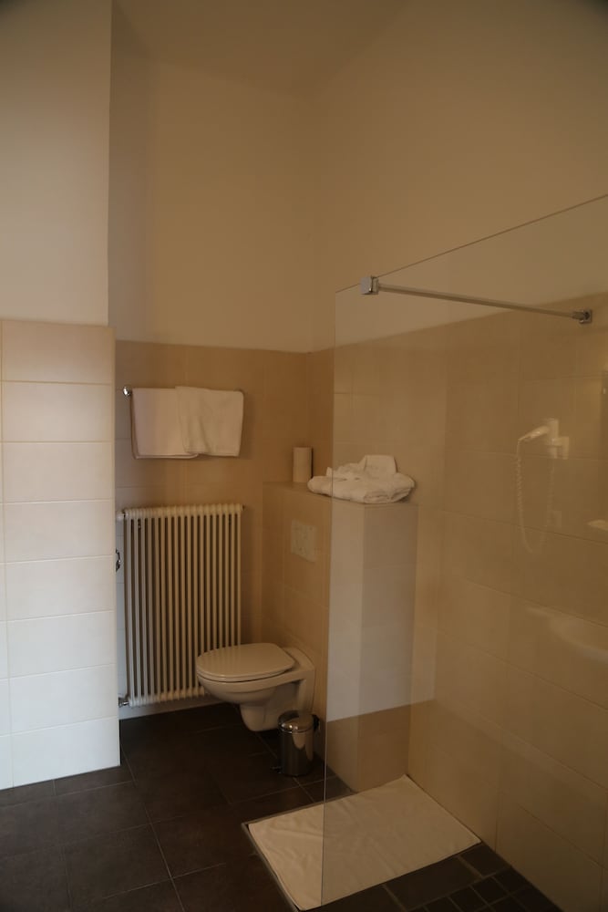 Standard Suite photo 2
