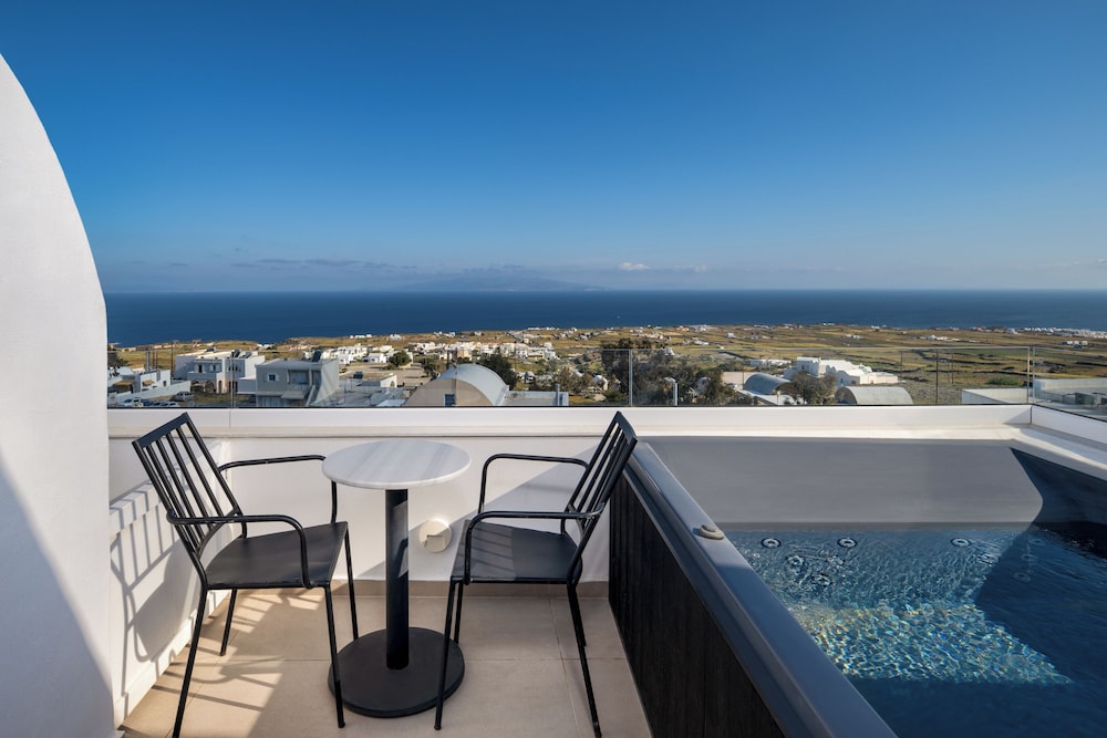Armonoia Sea View Outdoor Tub