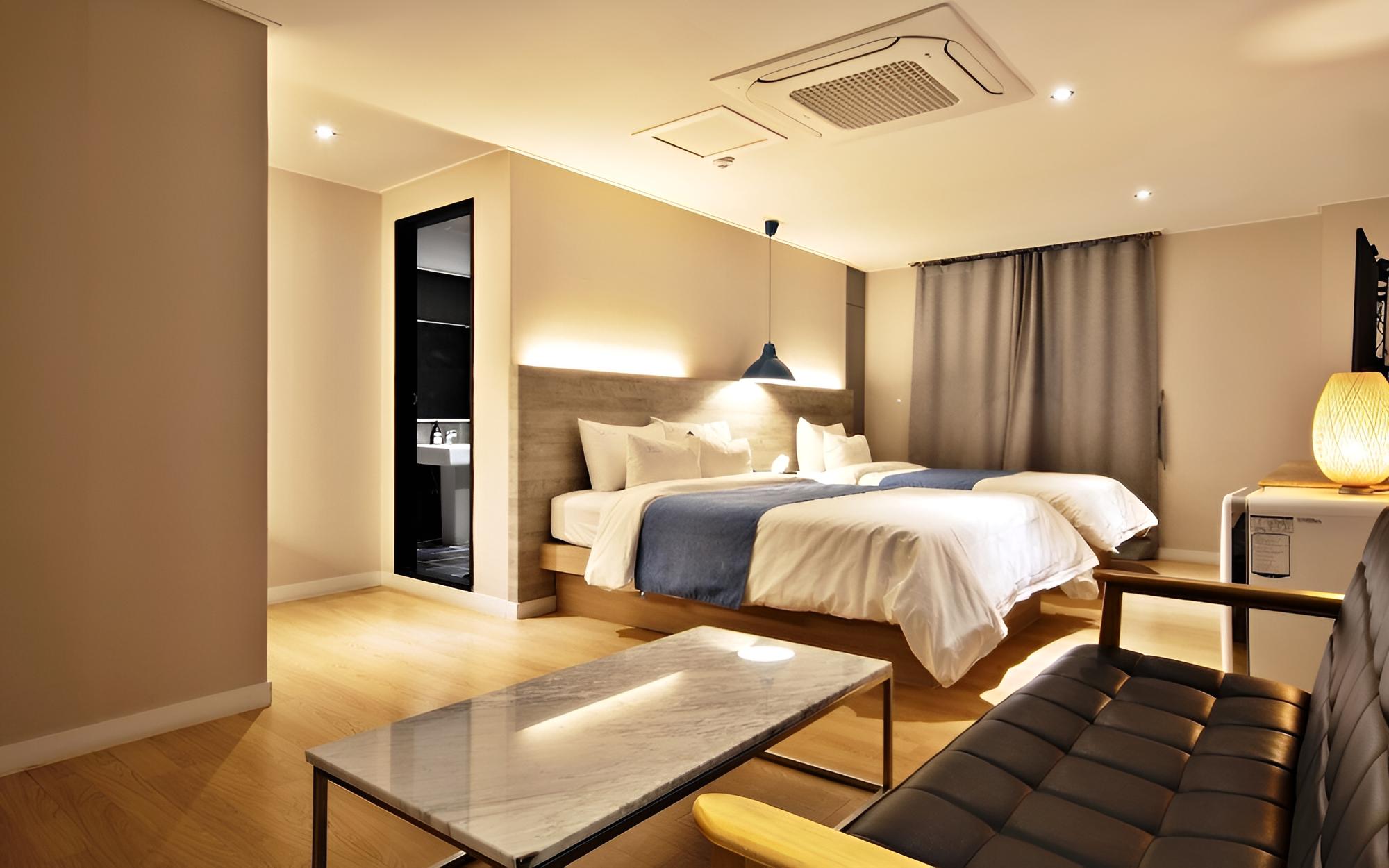 Room (Suite Twin) photo 1