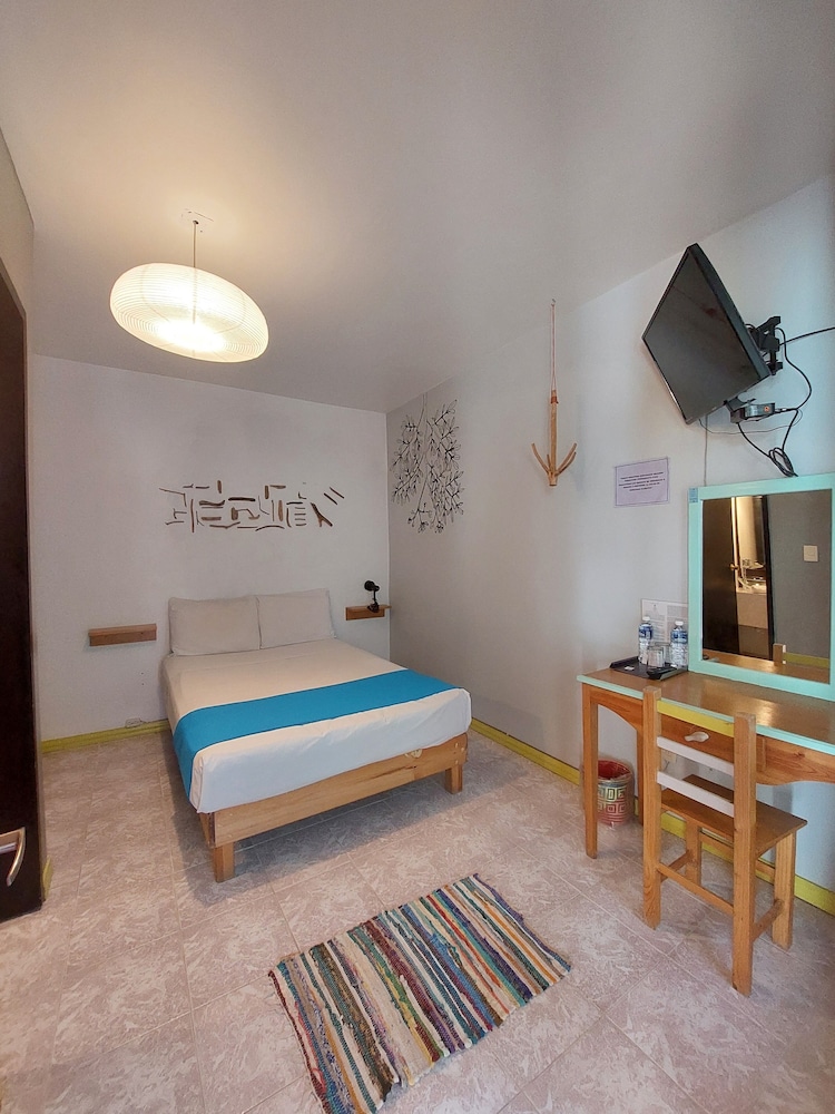 Economy Room