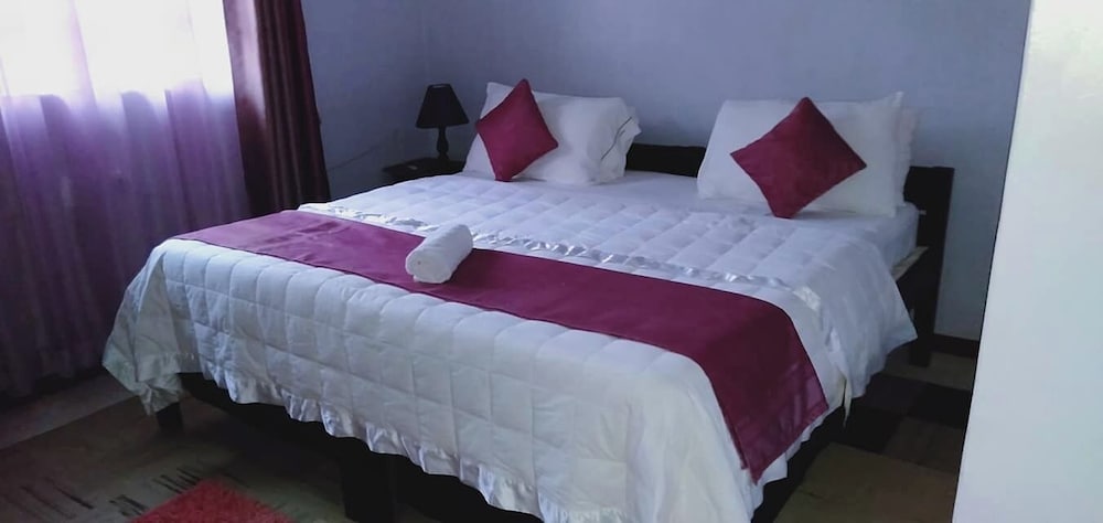 Standard Double Room, Garden View