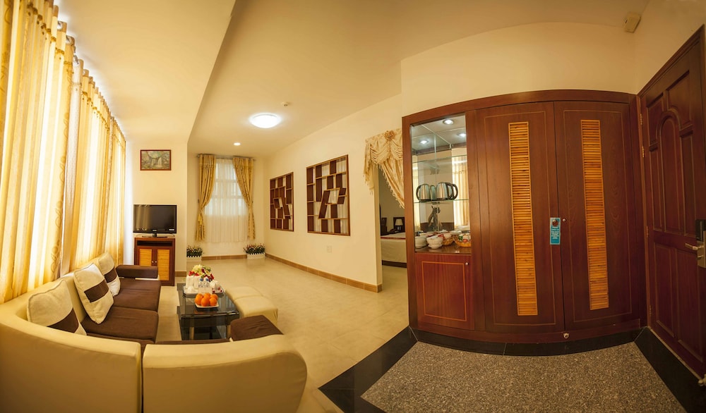 VIP Room - Photo 1