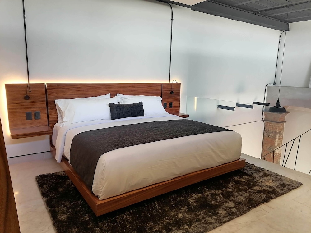 Luxury Suite