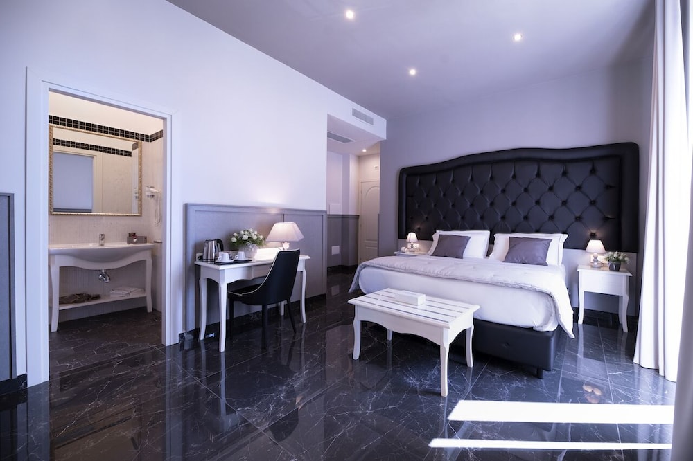 Classic Double or Twin Room
