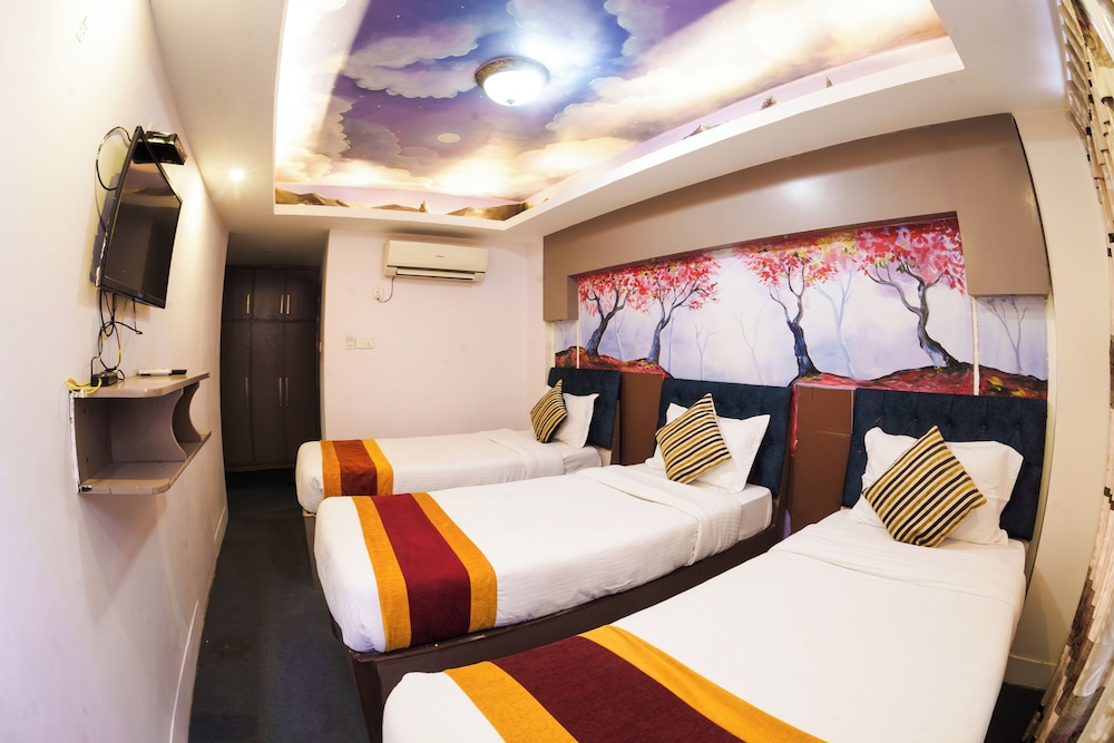 Deluxe Triple Room - Photo 2
