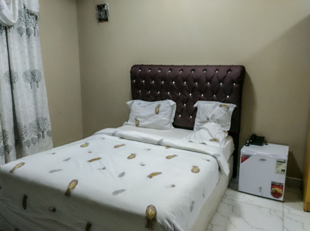 Luxury Double Room, 1 King Bed, Balcony photo 3