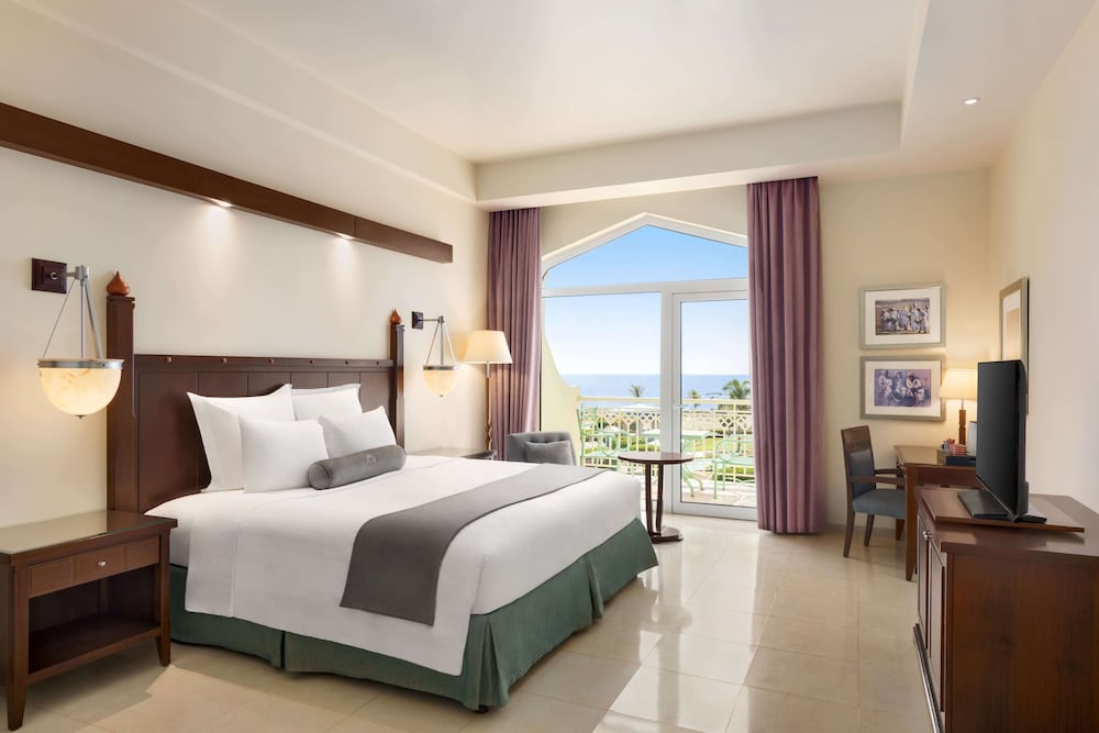 Room, 1 King Bed, Non Smoking (Pool Garden Room) - Photo 2