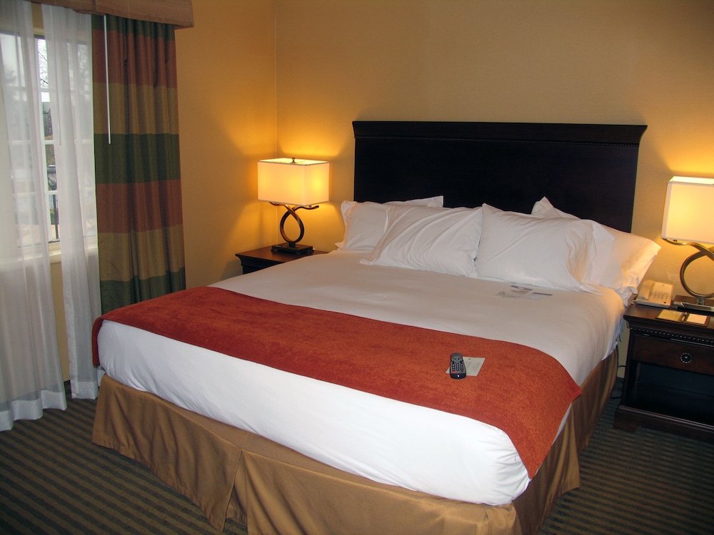 Room, 1 King Bed, Accessible, Non Smoking - Photo 2