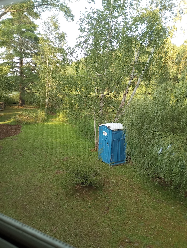 Luxury Tent, 1 Bedroom, Patio, River View photo 2