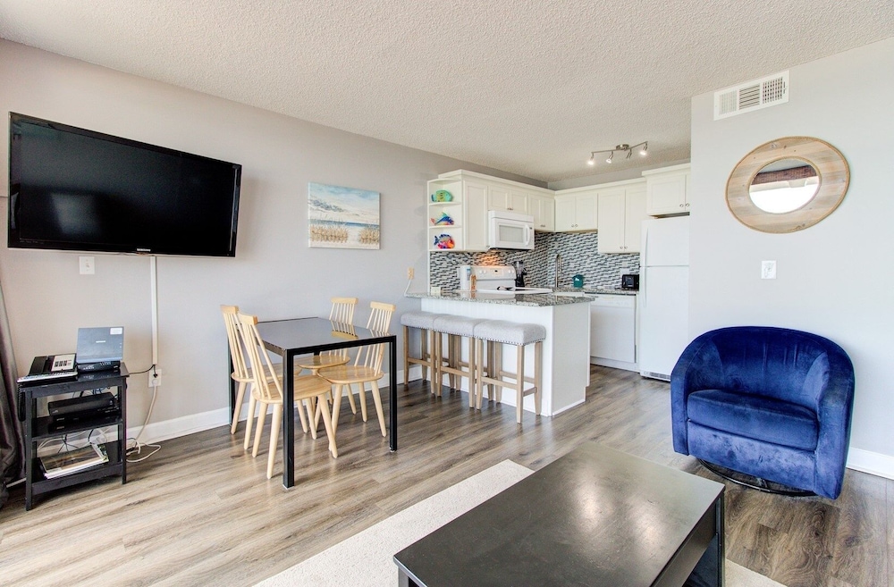Condo, 1 Bedroom photo 3