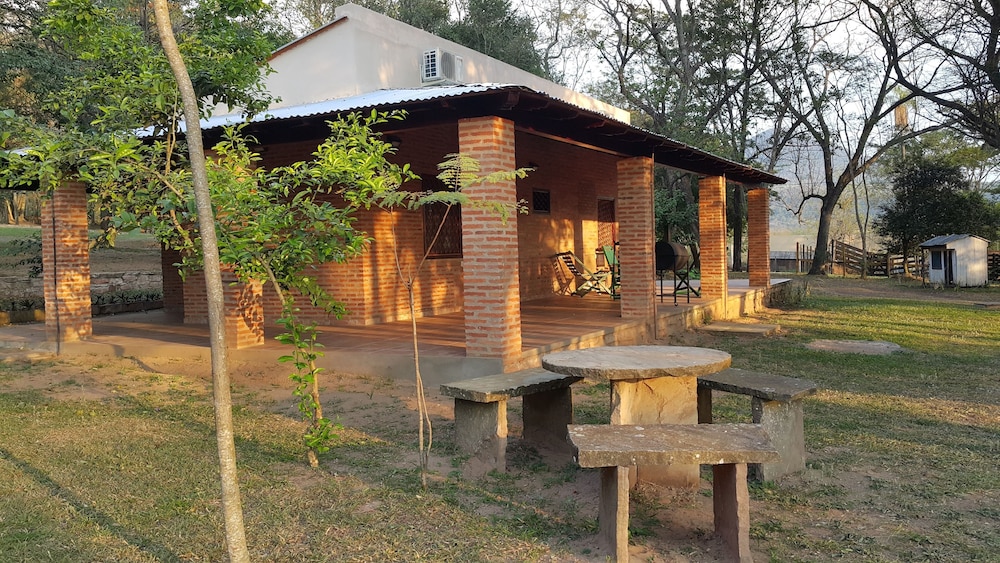 Standard Cabin, 2 Bedrooms, Hill View photo 2