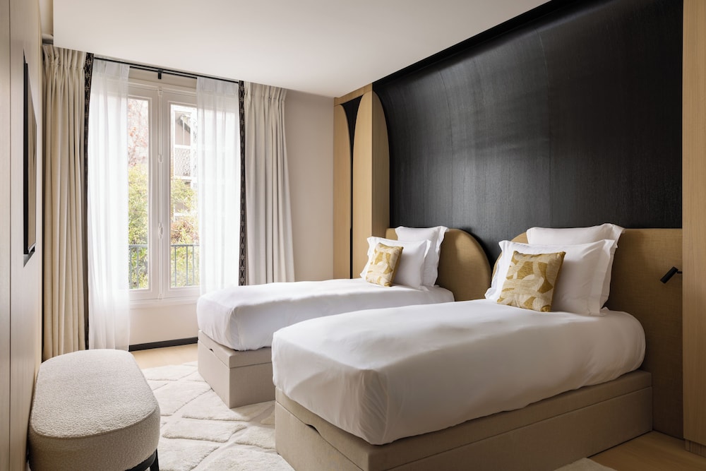 Luxury Apartment photo 2