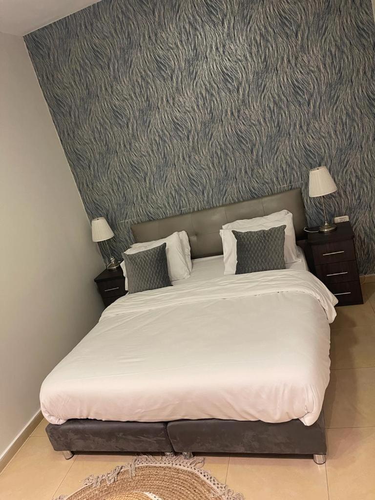 One-Bedroom Suite with Balcony - Photo 4