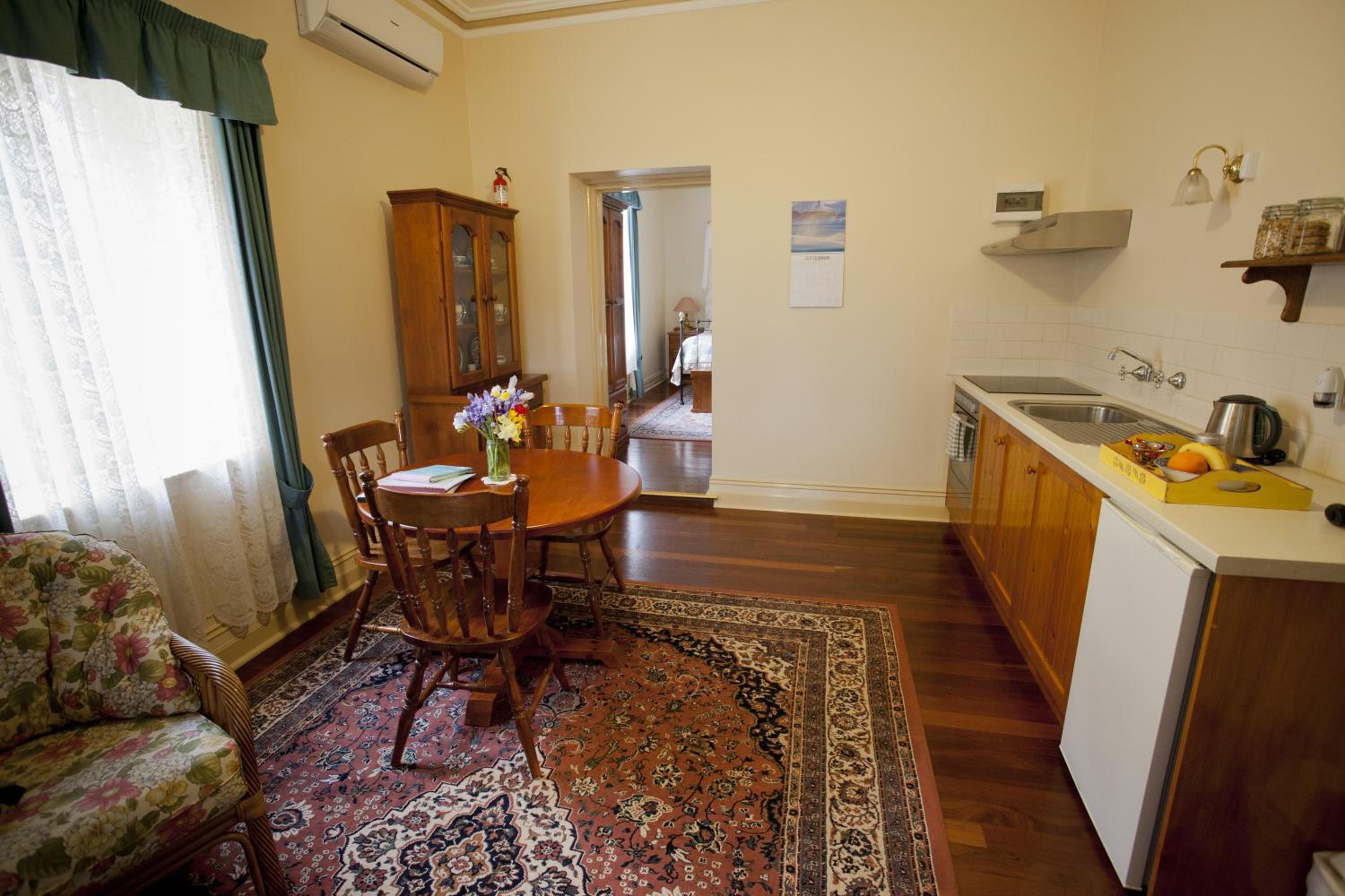 Studio Apartment A - Photo 15