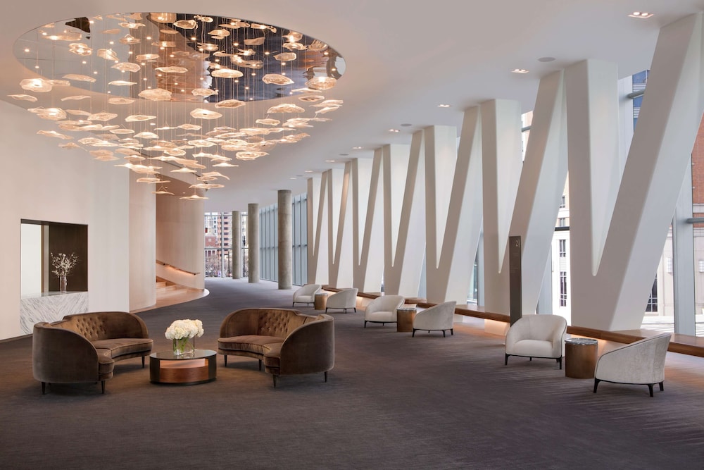 Sakura Club, 1 King Bed, Corner